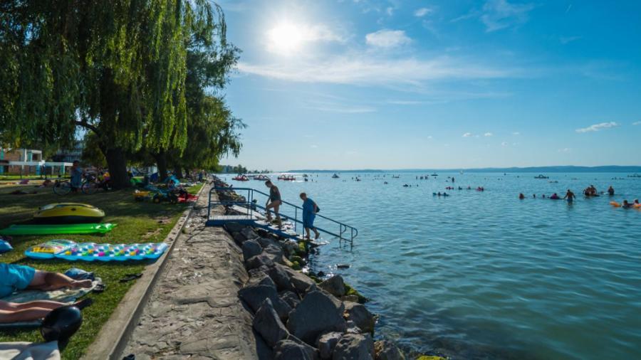 Nett Apartman Apartment Siofok Bagian luar foto