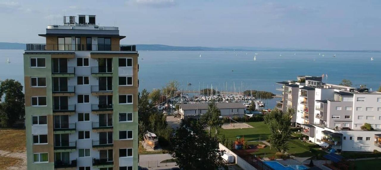 Nett Apartman Apartment Siofok Bagian luar foto